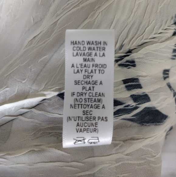 NWOT Komarov Crinkle Dress Small Short Sleeve V-Neck Flared Skirt - Picture 3 of 8